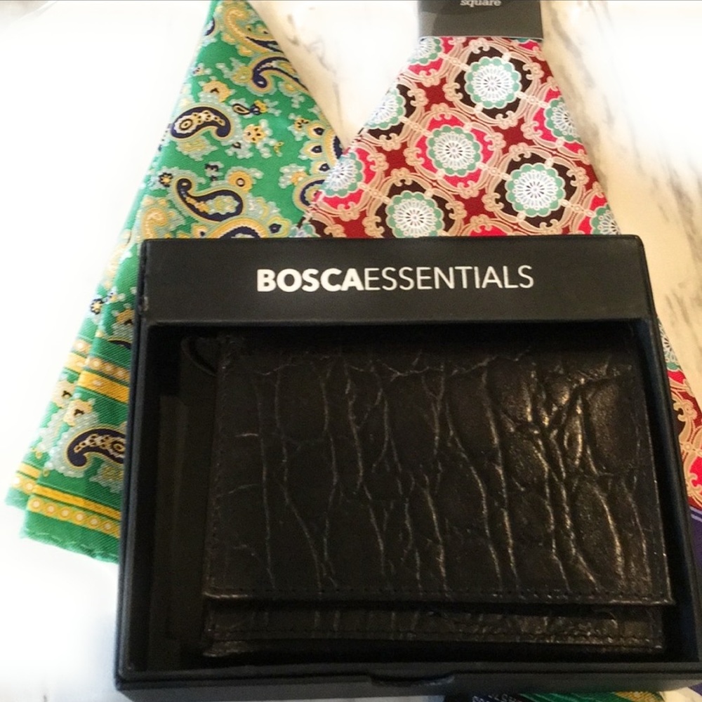 BOSCA Leather Trifold Wallet 2 FREE Silk  Squares
